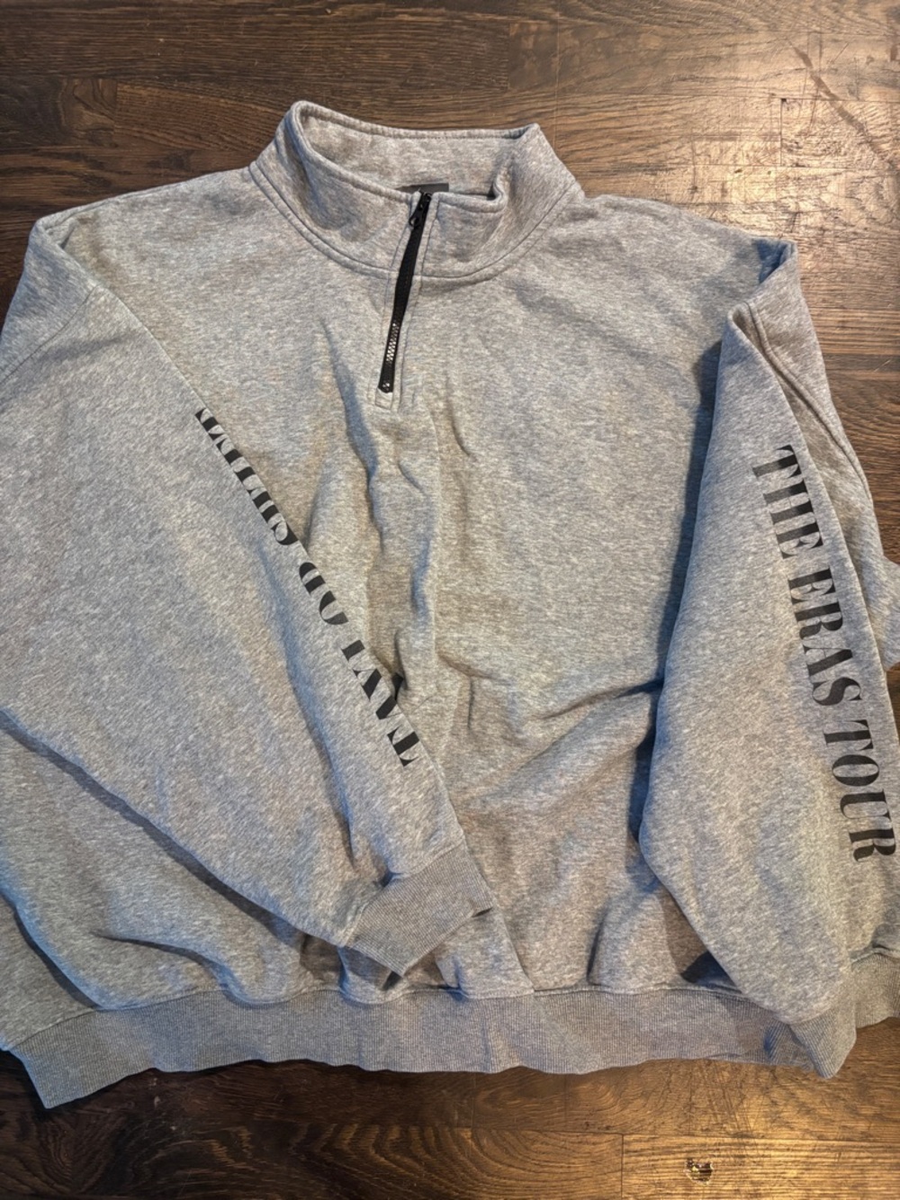 Official Taylor Swift merchandise The Eras Tour quarter zip 2XL - Picture 2 of 4